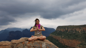 Marion Broecking Yoga Afrika